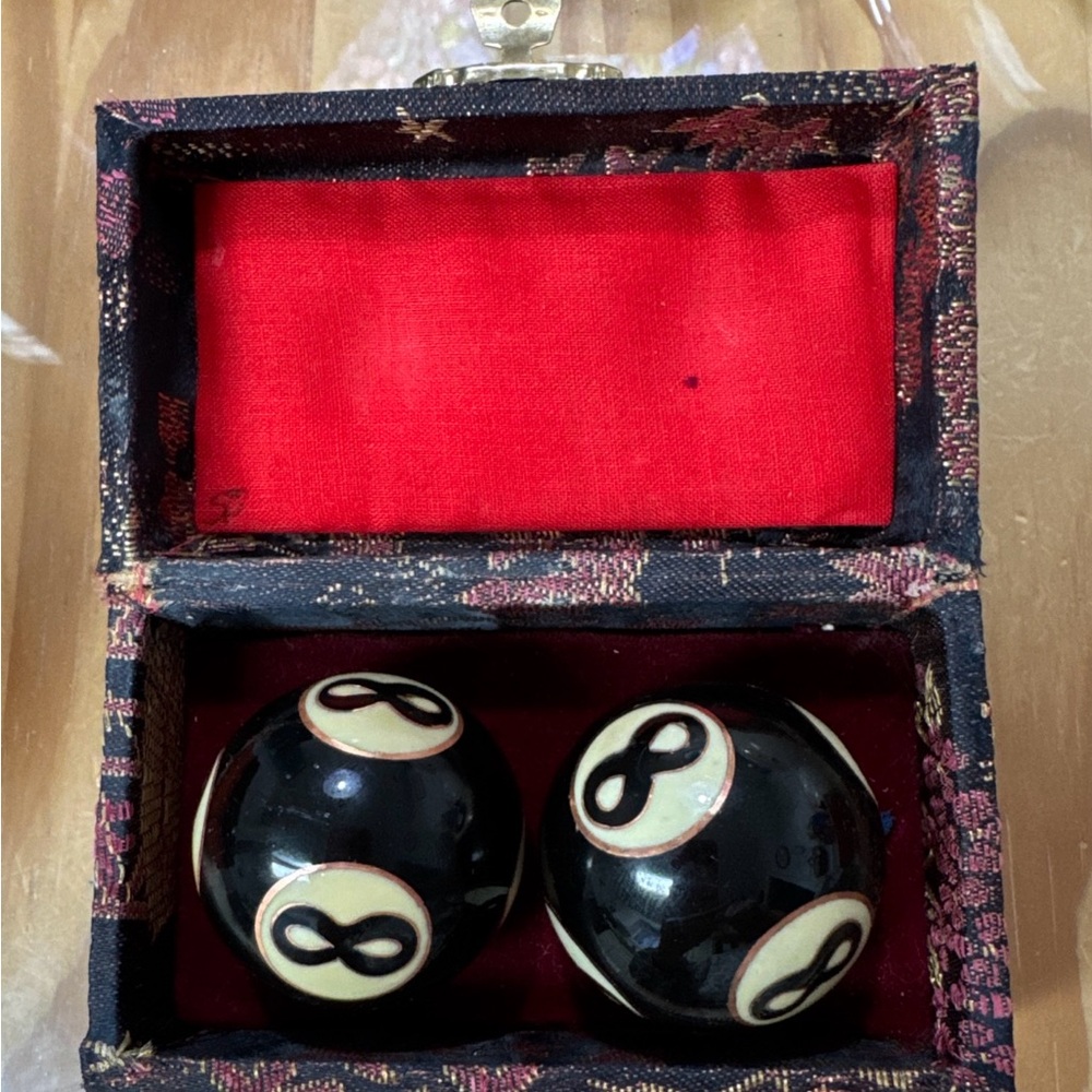 Vintage Chinese Baoding Balls Black 8 Ball Therapy Exercise with Box